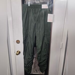 Love Theory Essentials Green Cargo Stacked Joggers Sz L NWT